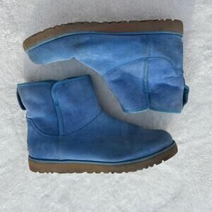 Blue ugg fuzzy boots